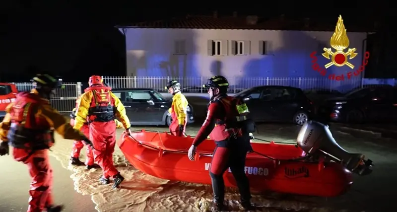 La tempesta Ciaran si abbatte sulla Toscana: morti e dispersi