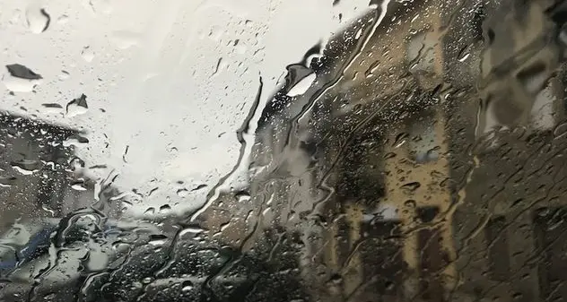 Weekend autunnale con pioggia e neve, previsioni meteo oggi e domani