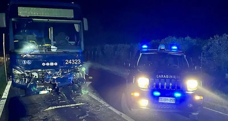 Incidente mortale a Villasor. Scontro pick up-pullman: muore un uomo