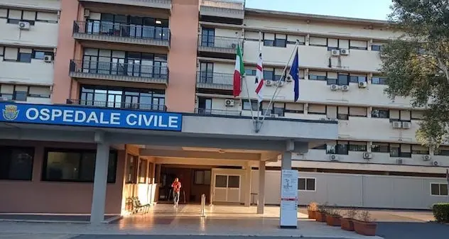 Alghero. Chiude il punto nascite ed esplode polemica sui social
