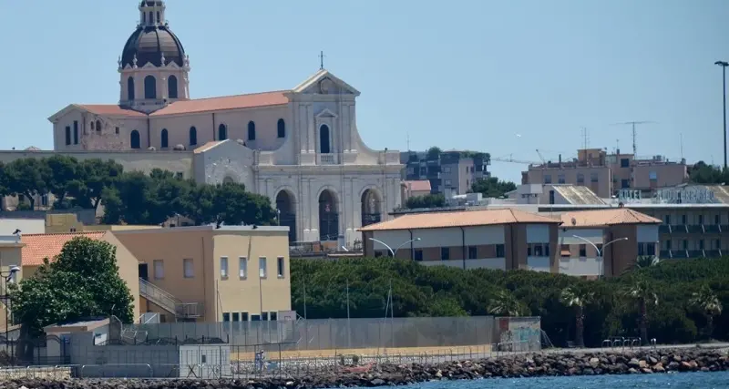 Appello degli studenti a Cagliari: \"Stop ai graffiti di odio nelle scuole\"