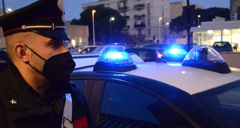 Cagliari. Dà fuoco a due sportelli bancomat in via Santa Maria Chiara