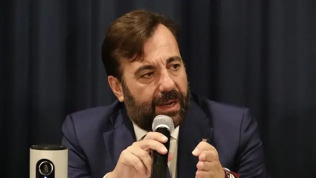 Aerei in Sardegna, Moro (Psd'Az): \"Stop alla tassa d’imbarco, si parta da Alghero\"