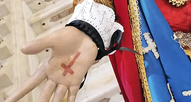 Sarà un Sant’Efisio “diverso”, colletto e polsini neri in segno di rispetto per le vittime del Coronavirus