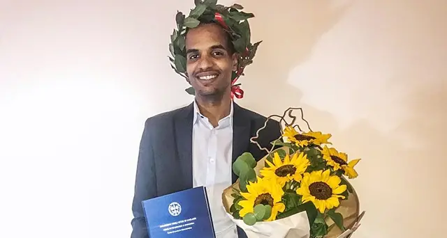 Il sogno avverato di Sofian, 26enne palestinese laureato in Infermieristica: “Non vedo l’ora di aiutare gli altri”