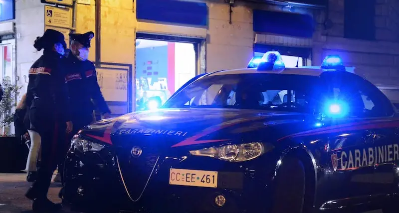 Cagliari. Alla guida senza targa e documenti: denuncia di ricettazione