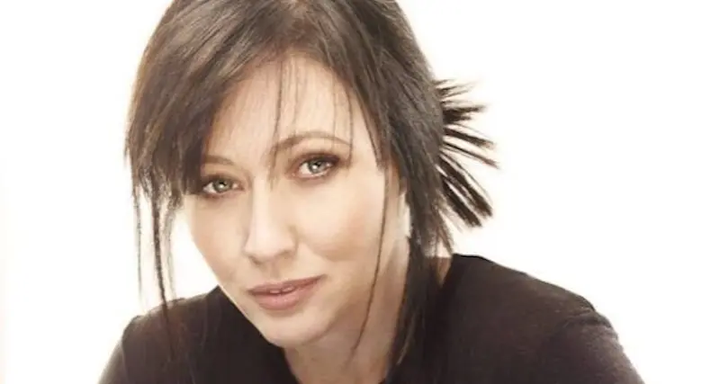 Shannen Doherty, tumore esteso fino alle ossa: “Non ho finito di vivere”