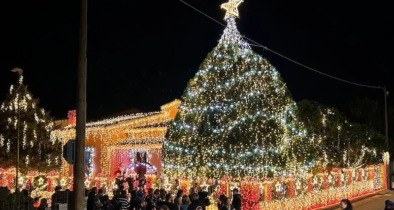 La casa di Babbo Natale è a Senorbì: 70enni realizzano il loro sogno