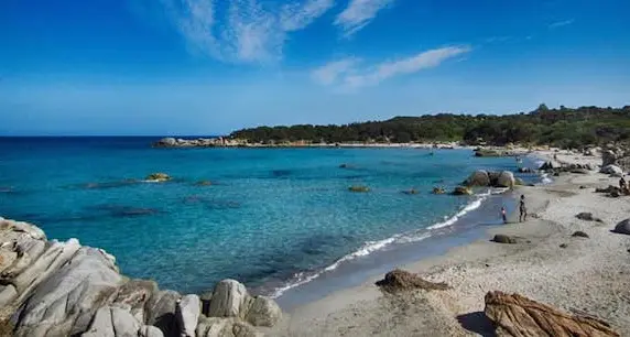 Le Bandiere blu sventolano in sei spiagge di Tortolì
