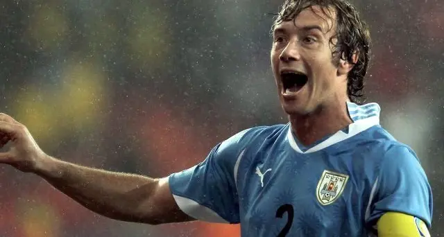 Il capitano dell'Uruguay Diego Lugano alla nazione \"Saremo in 3 milioni sul terreno di gioco\"