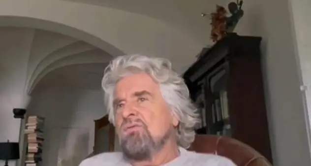 Beppe Grillo e i giorni in ospedale: “In camera mortuaria per stare più tranquillo”