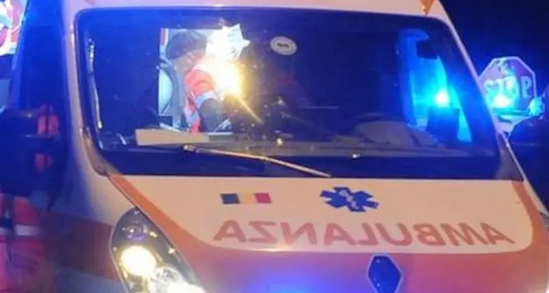Madre strangola la figlia, poi chiama i soccorsi e confessa