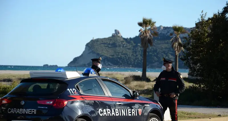 Ai domiciliari a Cagliari, esce dall'ospedale e va a fare un giro