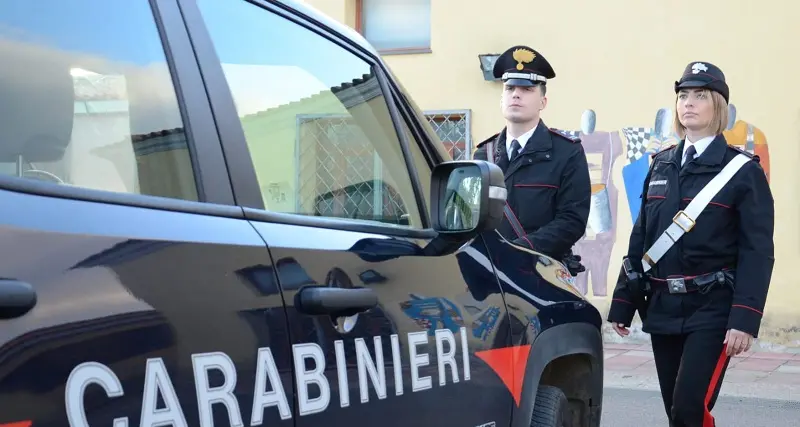 Cagliari: trovati in un garage con uno scooter rubato, due denunce