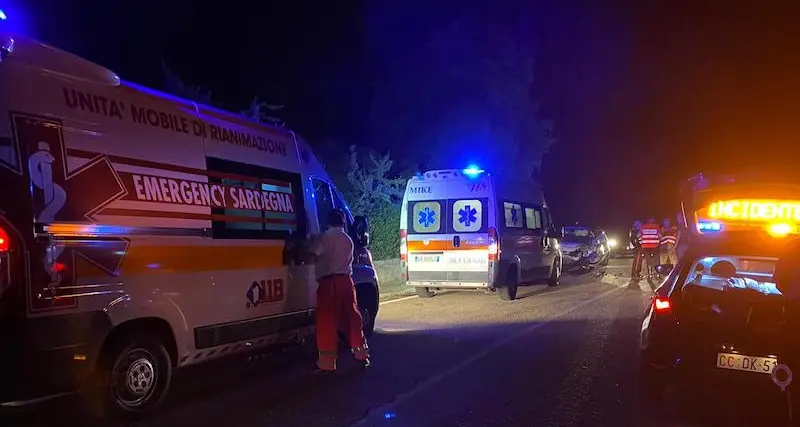 Incidente all'ingresso di Sant'Andrea Frius: due persone finiscono al Brotzu in codice rosso