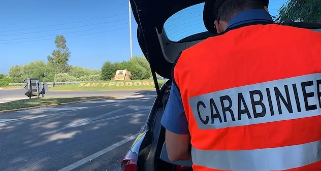 Blitz dei carabinieri. Furti, detenzione e spaccio di stupefacenti: 9 indagati