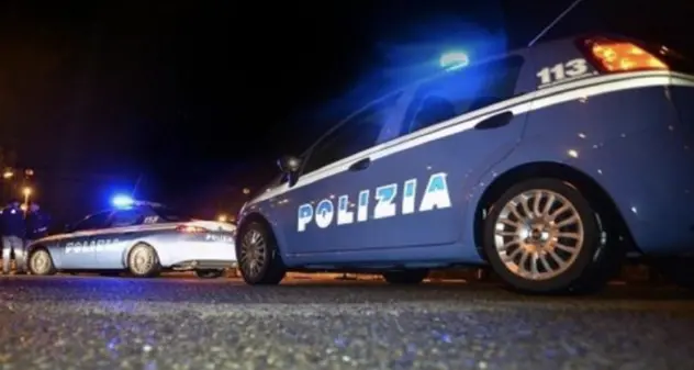 Milano, sorprese alle spalle e aggredite in strada: prima il palpeggiamento, poi la spinta