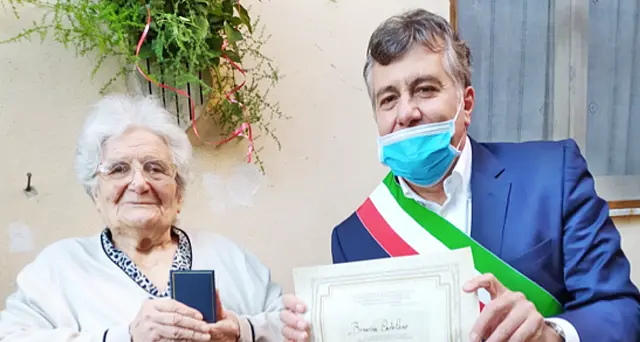 Cento candeline per la nonnina Bonarina Cadelano: è lei la nuova centenaria di Cagliari