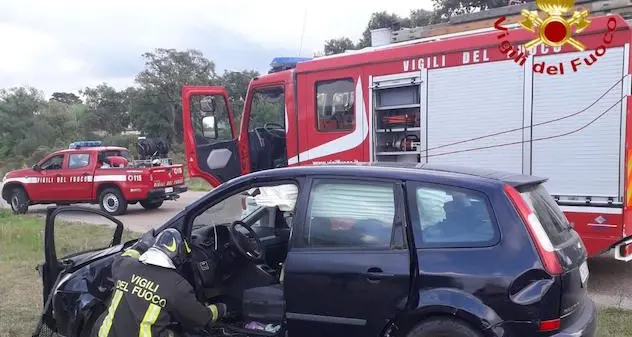 Tortolì. Scontro tra due auto a Baccasara: due i feriti