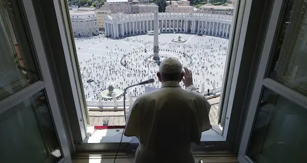 In Piazza San Pietro tornano i fedeli. Papa Francesco: \"È un piacere tornare\"