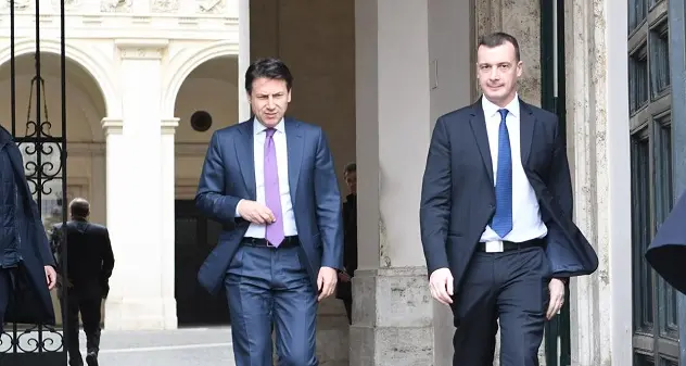 L'Italia riparte. Conte invita i turisti: \"Siamo un Paese sicuro\"