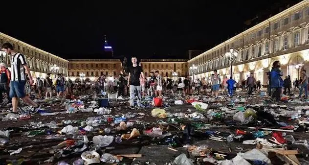 Oggi il terzo anniversario della tragedia di Piazza San Carlo a Torino che provocò 3 morti e 1600 i feriti
