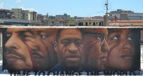 Napoli. Completato il murale di Jorit dedicato a Floyd e alla lotta contro il razzismo