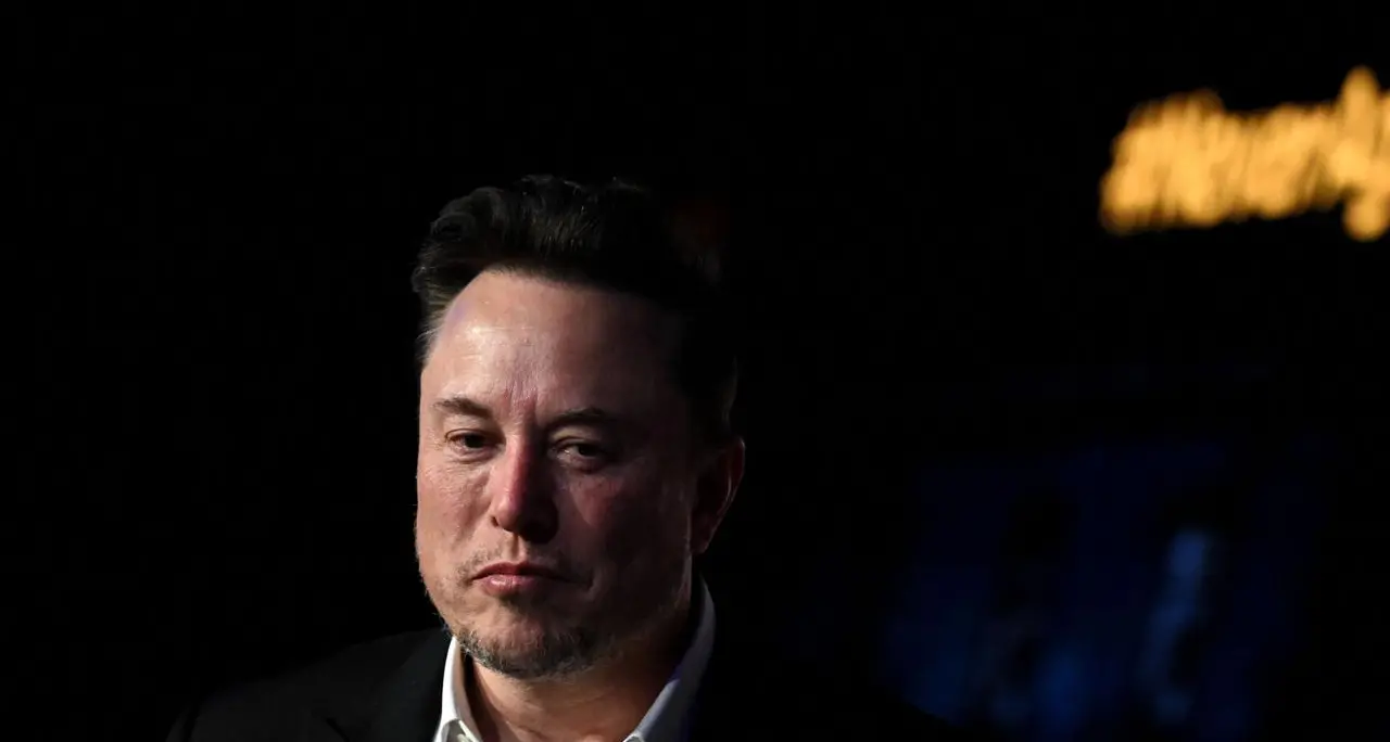 Elon Musk annuncia il primo impianto nel cervello umano del chip Neuralik