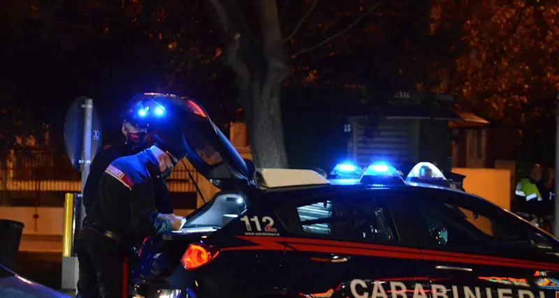 Capoterra. Ubriaco senza patente sbanda e tampona l’auto dei Carabinieri