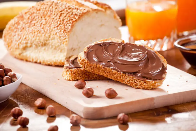 <p>Una buona fetta di pane e Nutella</p>\\n