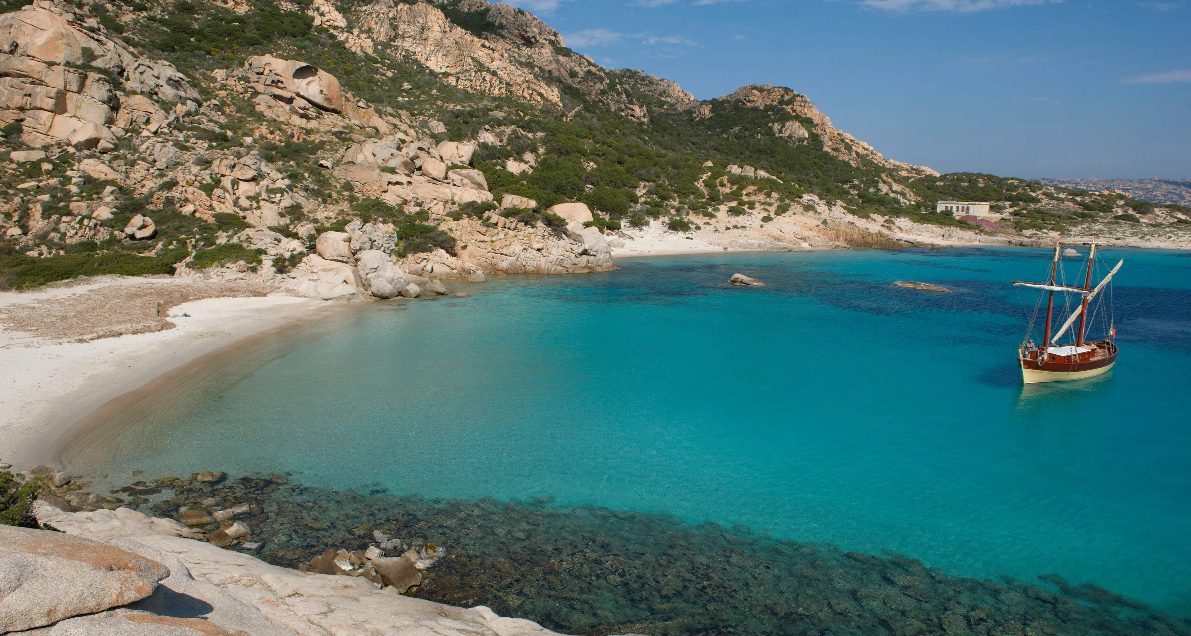 La Guardia di Finanza perquisisce l'ente parco de la Maddalena