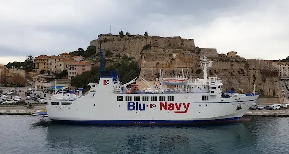 Traghetti: la \"Ichnusa\" di Blu Navy torna a collegare Sardegna e Corsica da domani, martedì 16 giugno