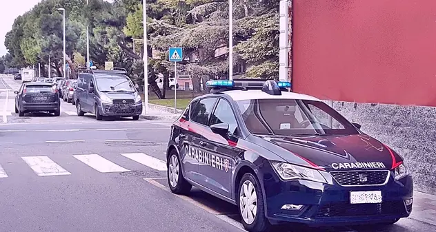 Con la scusa della lettura della mano rubano il portafoglio ad una donna: ladre in manette