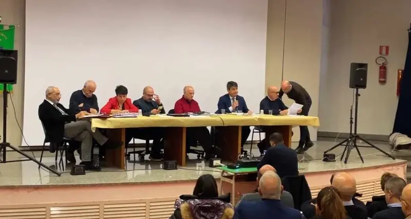 Nuoro, Oliena e Orgosolo contro parco eolico davanti al Supramonte