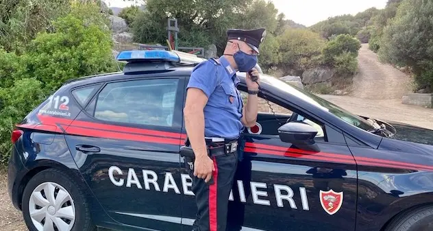 Talana. Carabinieri trovano esplosivo e materiale per assemblare ordigni