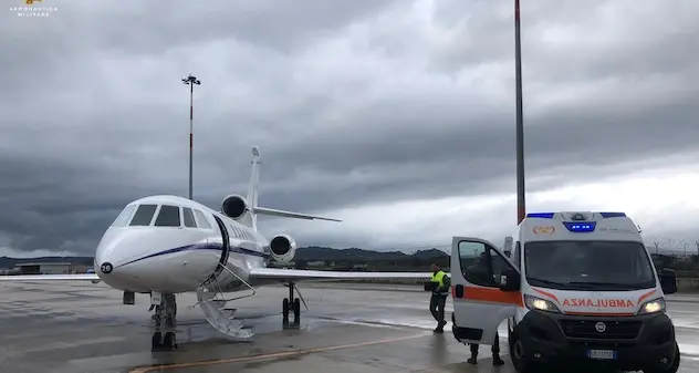 Volo urgente da Olbia a Roma per una bimba di cinque mesi