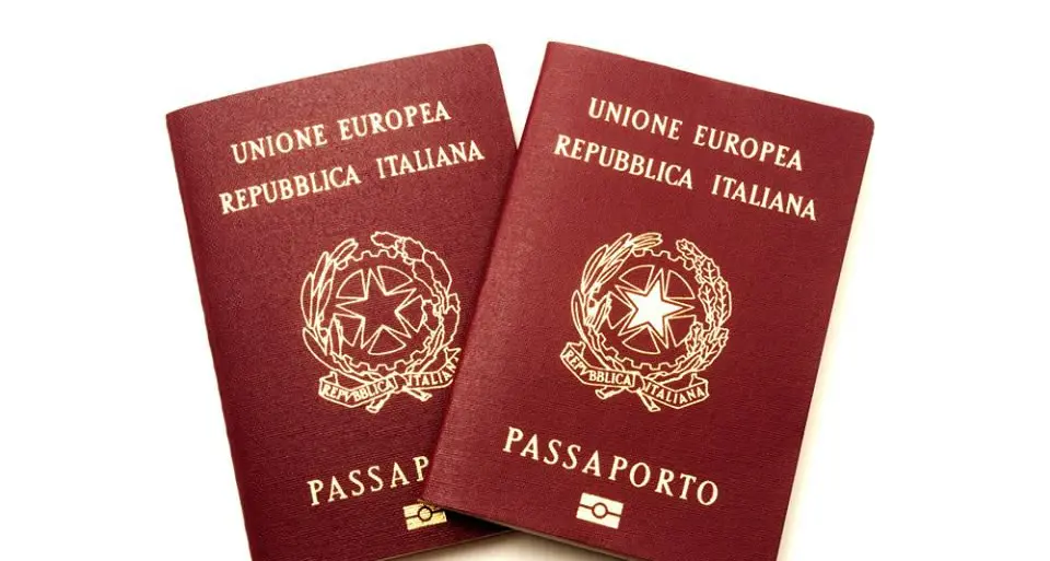 Passaporti a rilento, ora il rilascio anche alle Poste