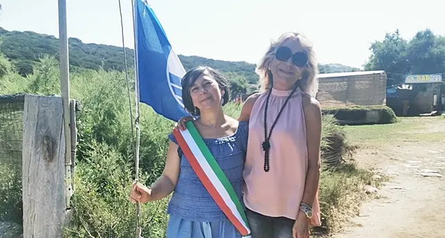 Prestigioso riconoscimento al Comune, bandiere blu a Porto Ferro e Porto Palmas