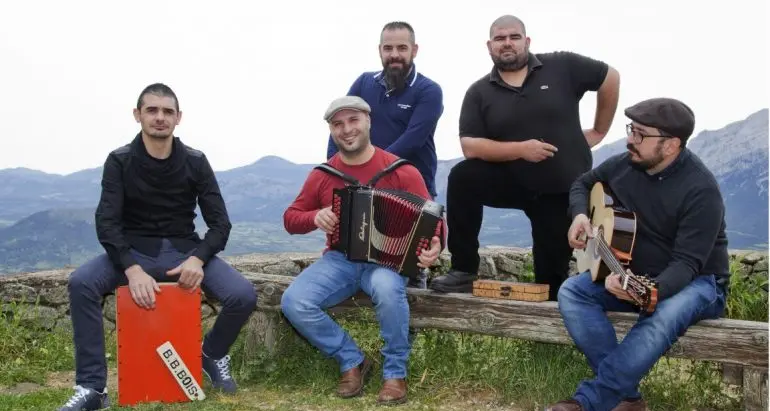 Dieci anni di attività per i Ballade Ballade Bois: questo pomeriggio la diretta evento