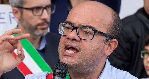 Lanusei. Scritte con minacce di morte contro il sindaco Davide Burchi