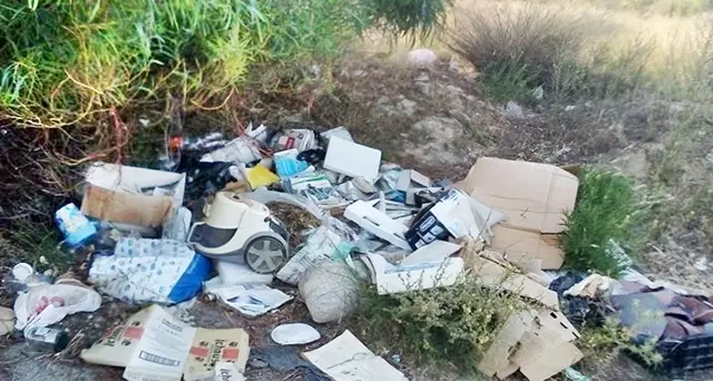 Valerio Piga, 382 giorni di rifiuti: “Gli incivili non risparmiano nemmeno via Jenner, Truzzu dove sei?”