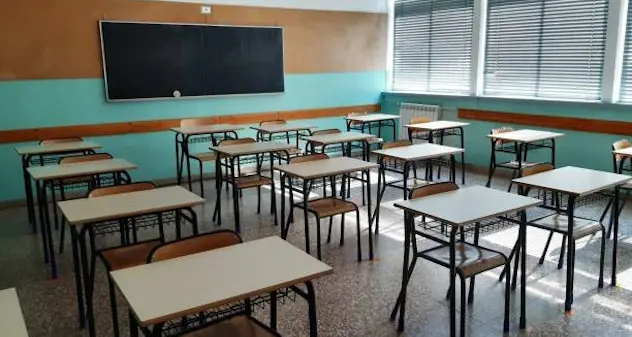 Accusato di abusi sessuali su 4 minorenni, docente sospeso per un anno