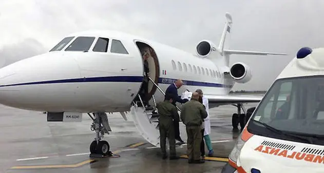 Volo d’urgenza da Alghero per salvare neonato