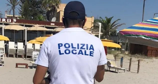 Cagliari. Sanzionato venditore ambulante abusivo: dovrà pagare 1.032 euro