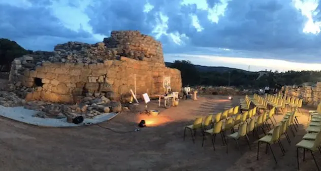 Alghero. Spettacoli nella splendida cornice del Nuraghe Palmavera: si inizia giovedì