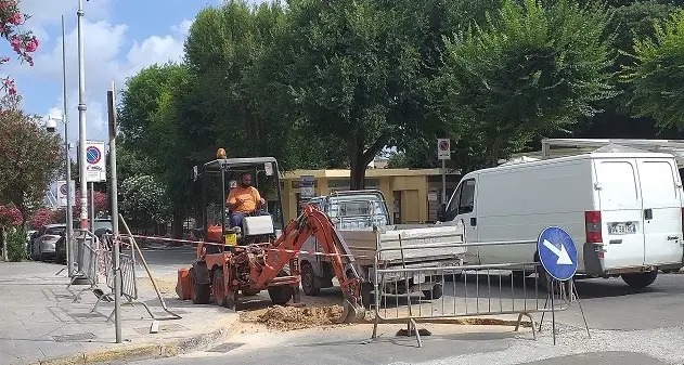 Ad Alghero in fase di ultimazione i lavori per la videosorveglianza in piazza dei Mercati