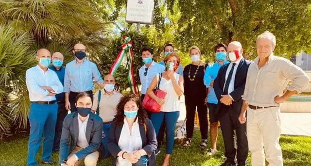 Fratelli D’Italia nella piazza intitolata ai due magistrati uccisi dalla mafia: “Non dimentichiamo mai Falcone e Borsellino”