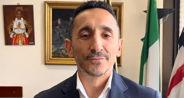 Pressing di Avs: “Scegliere i candidati sindaci assieme al governo regionale”
