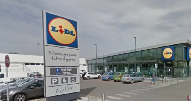 Furto alla Lidl, denunciati sette dipendenti di una ditta delle pulizie