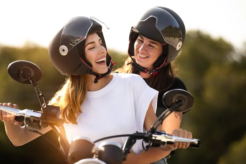 Musica casco moto 2025